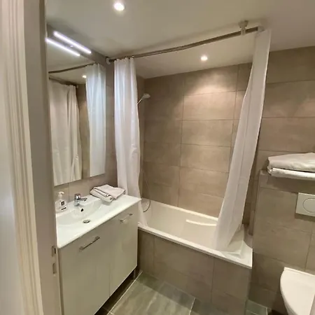 Situe Devant La Lägenhet