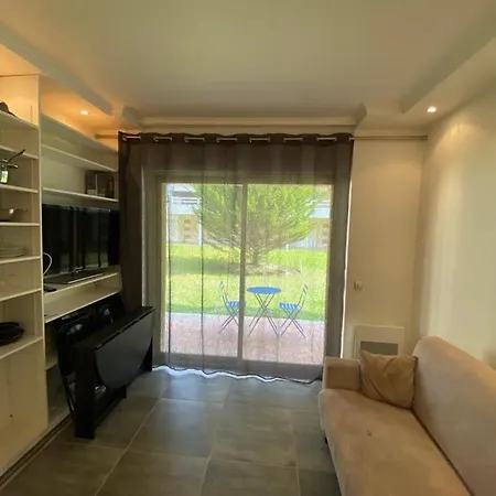 Situe Devant La Lägenhet