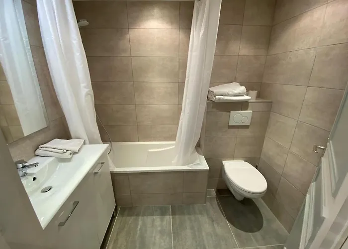 شقة Situe Devant La *